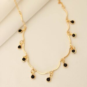 Colar Choker com Pingentes Pretos